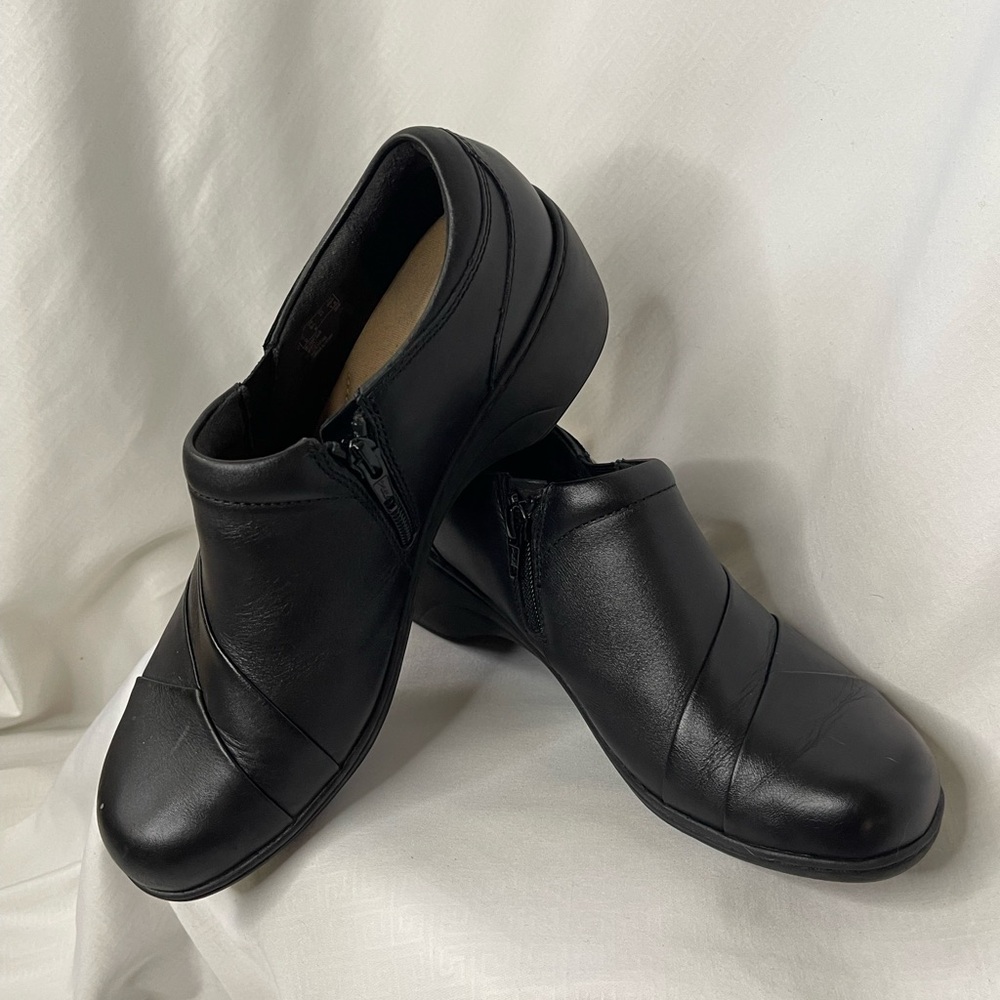 Clarks Collection Channing Ann Black Leather Zip Loafers 9.5M